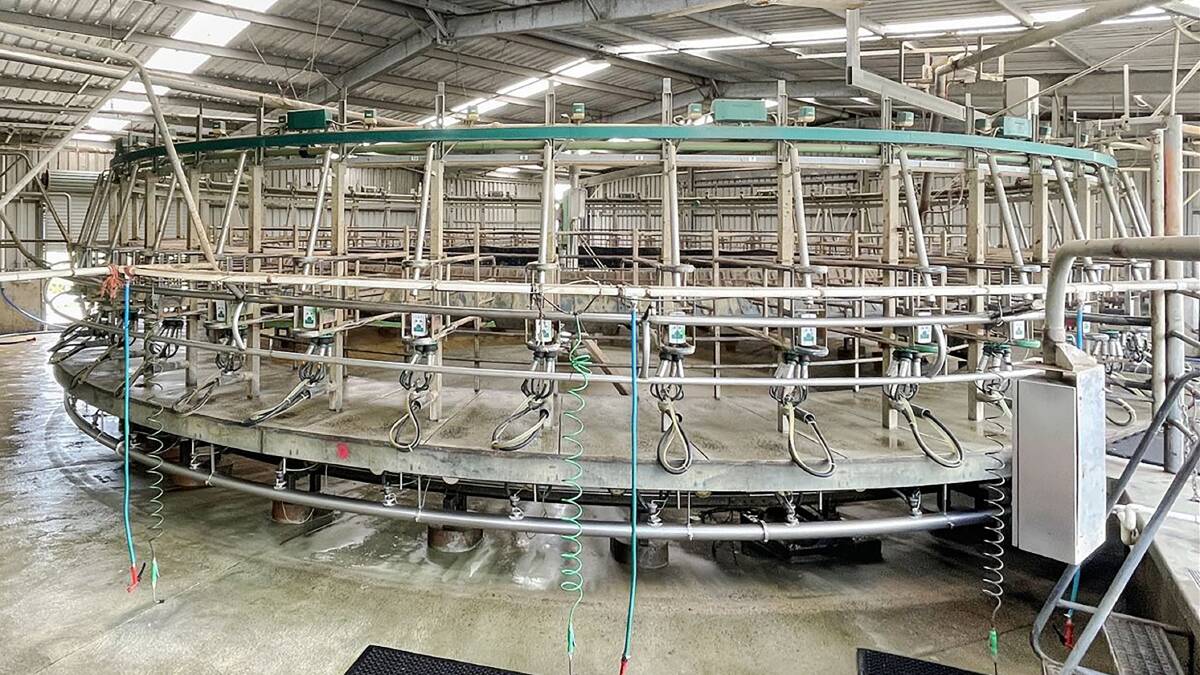 The centrepiece of the Loch dairy is a 50-stand rotary equipped with a Wesfalia (GEA) plant. Pictures and video from Nutrien Harcourts.