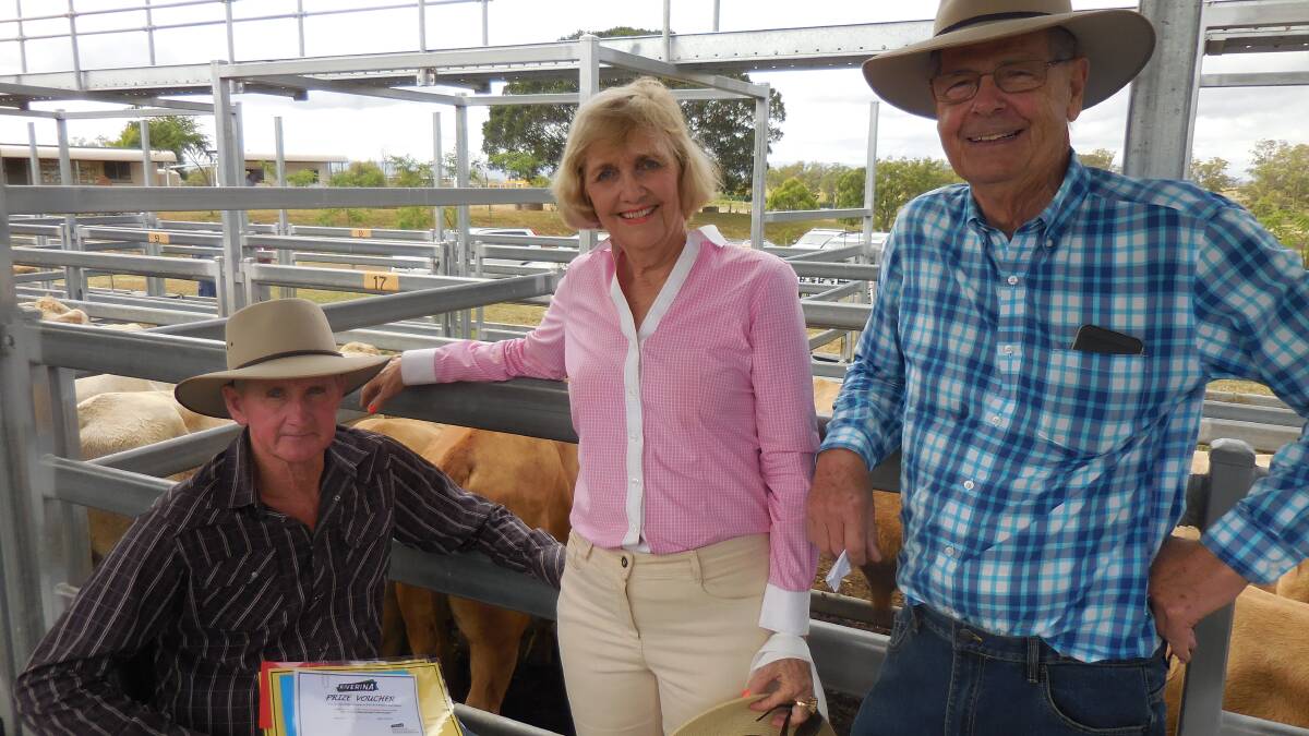Genevieve and Graham Isbell, pictured with manager Geoff Jackwitz (left) won first and second in the export steer class.